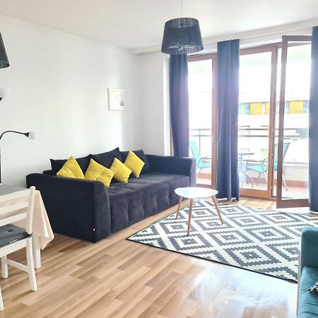 Dworska Studio Apartment Краків Екстер'єр фото