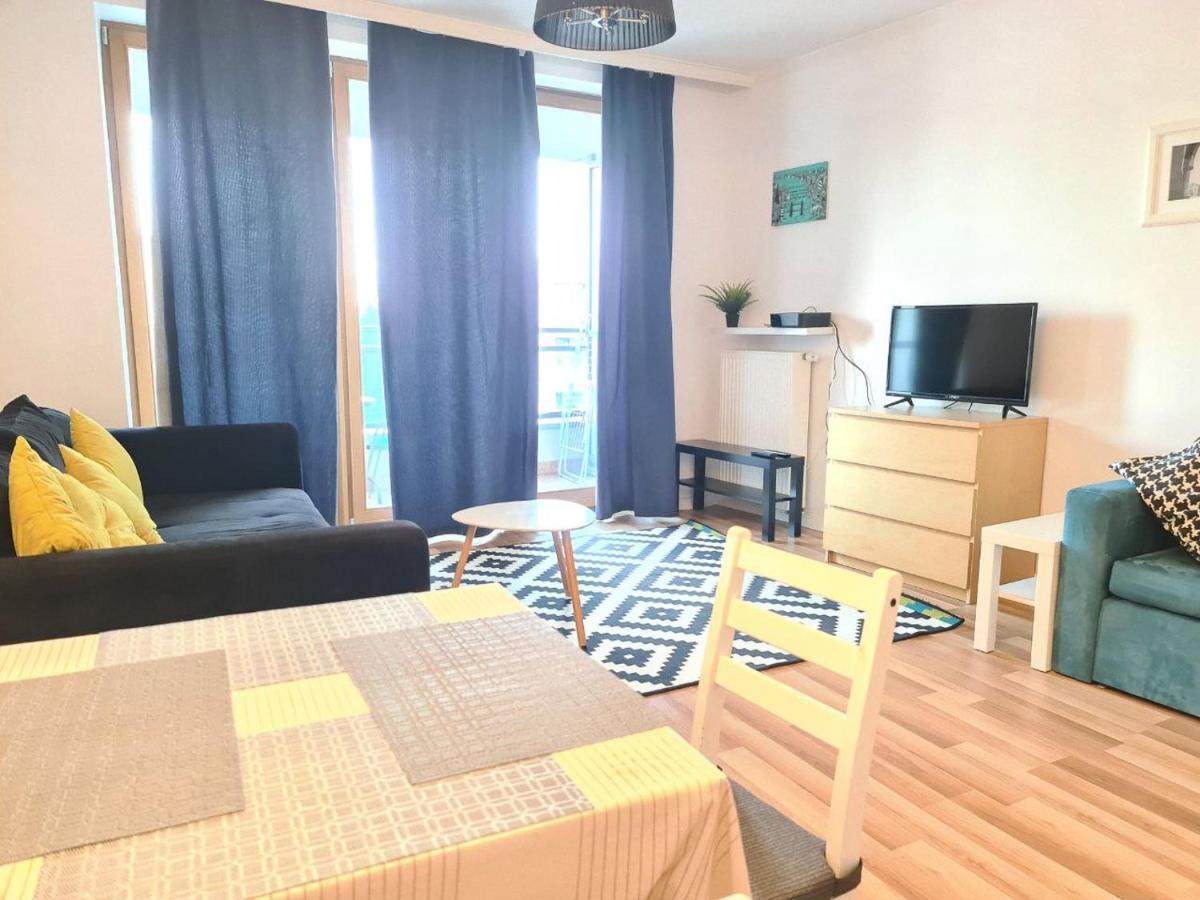 Dworska Studio Apartment Краків Екстер'єр фото